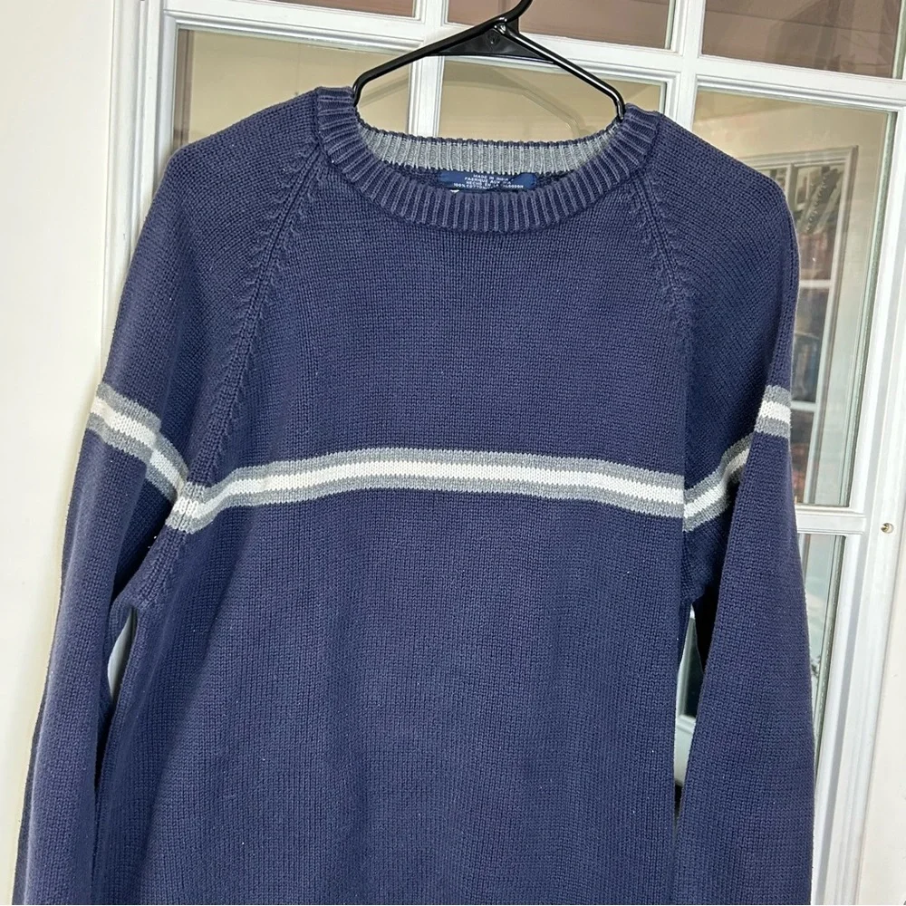 Y2K Men's Tommy Hilfiger Navy Blue Sweater with Gray Stripe‎ Size Large